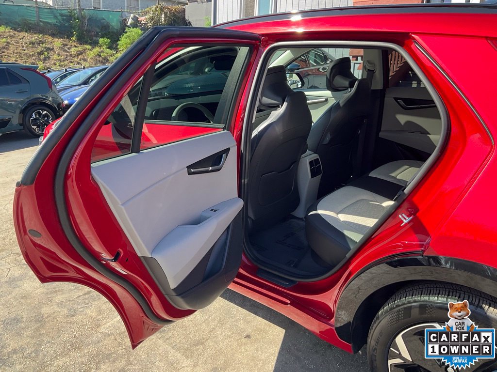 Used 2023 Kia Niro Wave FWD image 26