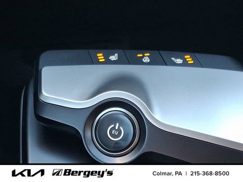 Used 2025 Kia EV6 Light w/ Light LR Technology Package AWD/4WD image 17