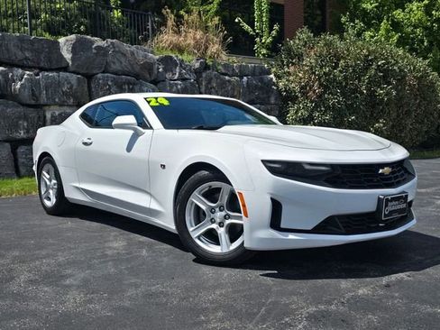 Used 2024 Chevrolet Camaro LT RWD image 1