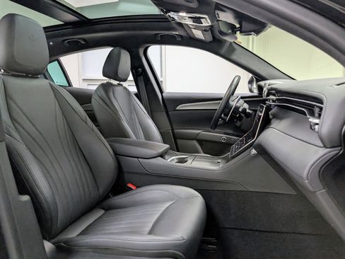 Used 2023 Maserati Grecale GT AWD/4WD image 24