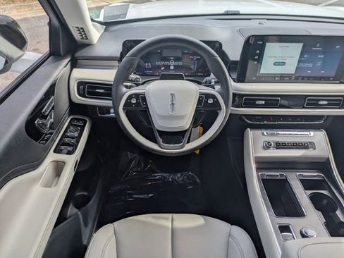 New 2026 Lincoln Aviator 2WD w/ Jet Appearance Package image 14