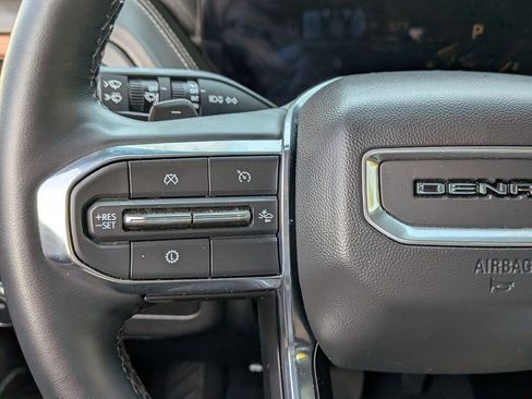 Used 2025 GMC Yukon Denali image 32