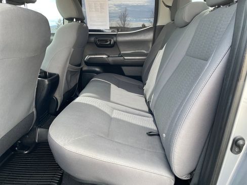 Used 2018 Toyota Tacoma SR5 image 12