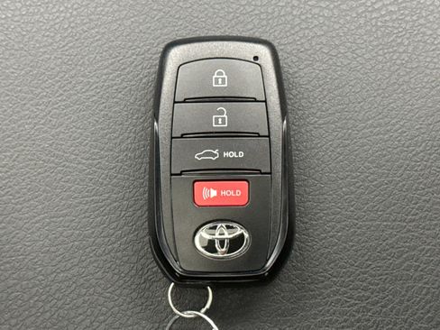 Used 2025 Toyota Camry SE w/ Convenience Package FWD image 22