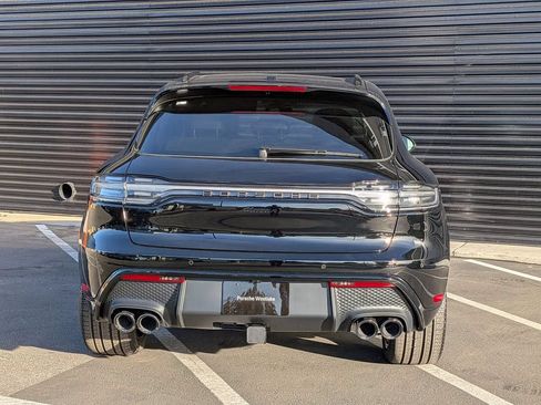Certified 2026 Porsche Macan AWD/4WD image 6