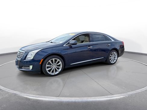 Used 2015 Cadillac XTS Luxury w/ Driver Awareness Package FWD image 4