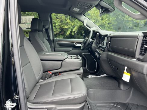 Used 2025 Chevrolet Silverado 2500 LT w/ Safety Package image 30