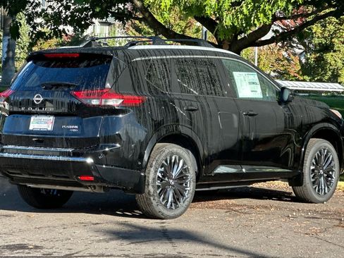 New 2026 Nissan Rogue Platinum w/ Platinum Premium Package image 2