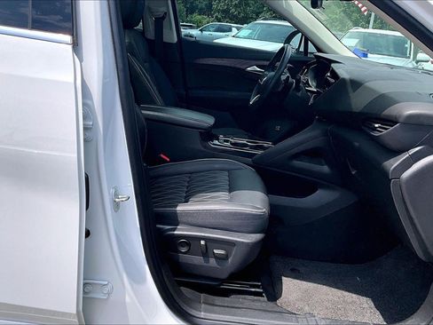 Used 2022 Buick Envision Avenir w/ Technology Package II AWD/4WD image 7