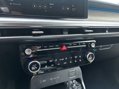 New 2026 Hyundai Ioniq 9 Limited image 23