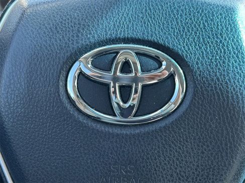 Used 2018 Toyota Camry XSE image 34