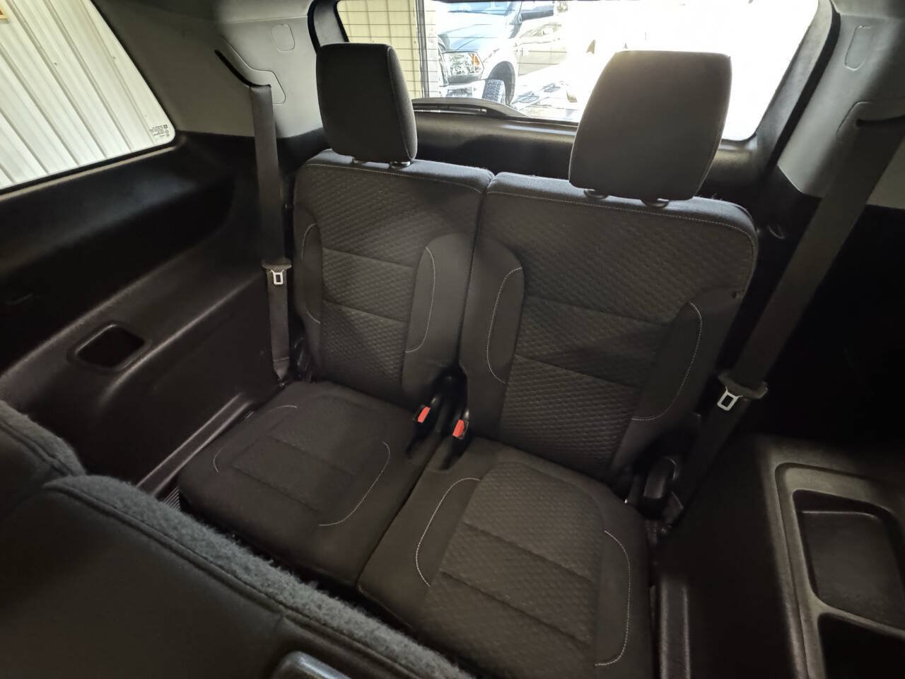 Used 2019 GMC Acadia SLE w/ LPO, Black Accent Package FWD image 33