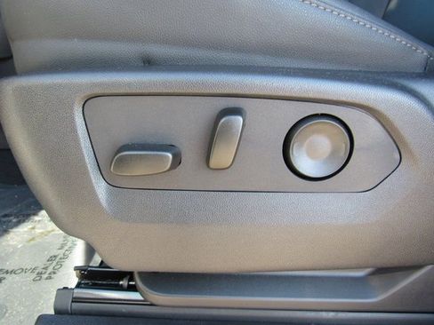 Used 2026 GMC Sierra 1500 SLT w/ SLT Premium Plus Package image 16