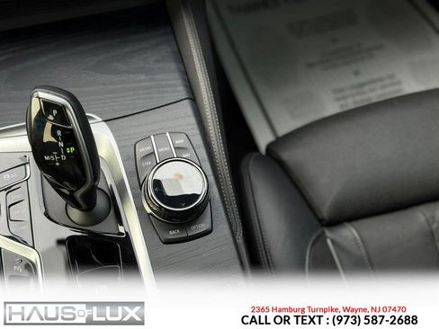 Used 2021 BMW M550i xDrive w/ Dynamic Handling Package image 35