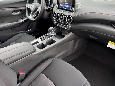 New 2025 Nissan Sentra SR w/ Trunk Package image 12