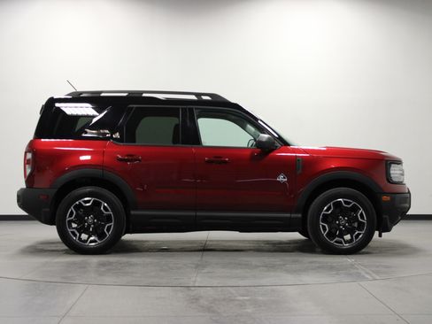 Used 2025 Ford Bronco Sport Outer Banks w/ Outer Banks Tech Package+ image 3