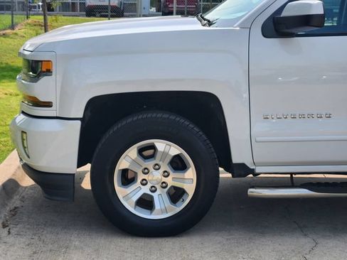 Used 2017 Chevrolet Silverado 1500 LT w/ All Star Edition AWD/4WD image 8