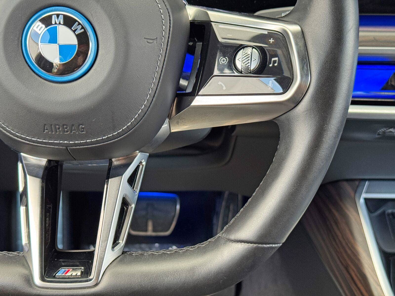 Used 2024 BMW i7 eDrive50 w/ M Sport Package RWD image 24
