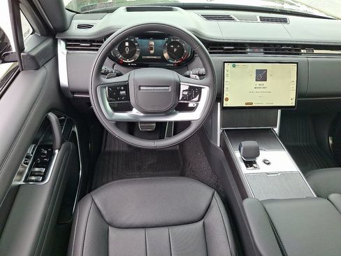 New 2026 Land Rover Range Rover Long Wheelbase SE AWD/4WD image 7
