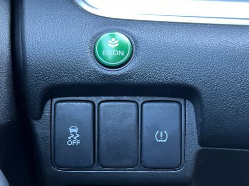 Used 2016 Honda CR-V SE image 29