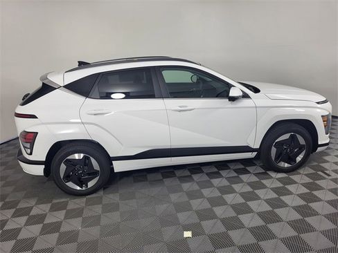 New 2025 Hyundai Kona Limited image 5