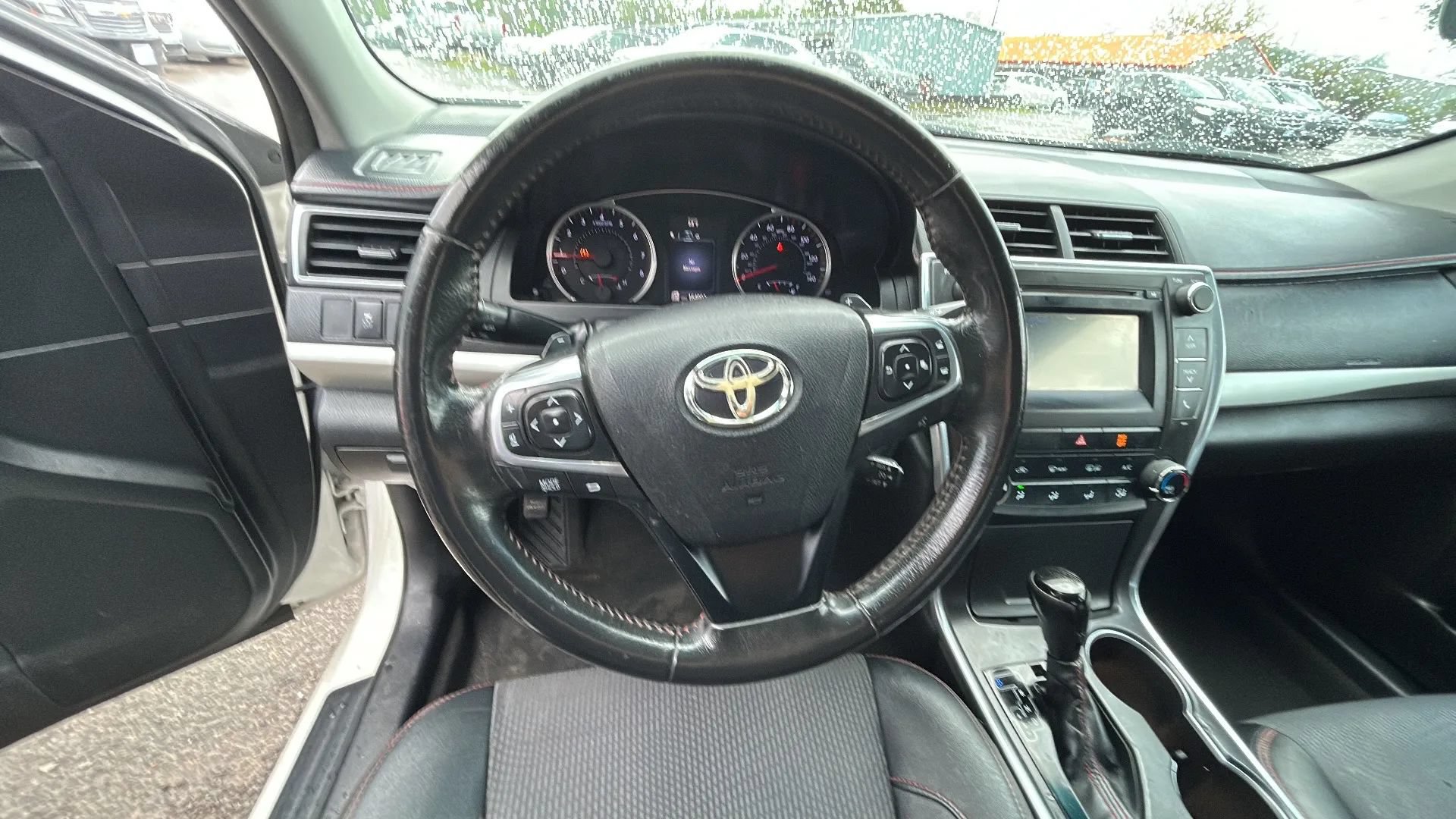 Used 2017 Toyota Camry SE FWD image 18