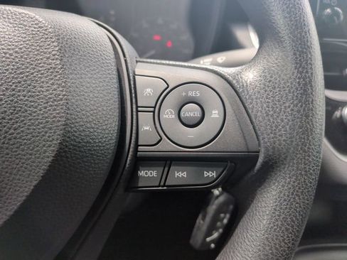 Used 2023 Toyota Corolla LE FWD image 18