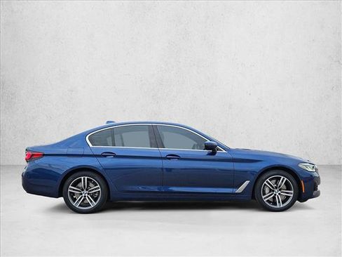 Used 2023 BMW 530i w/ Premium Package RWD image 4