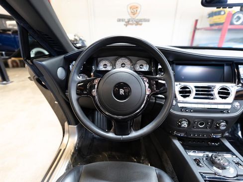 Used 2020 Rolls-Royce Dawn image 62