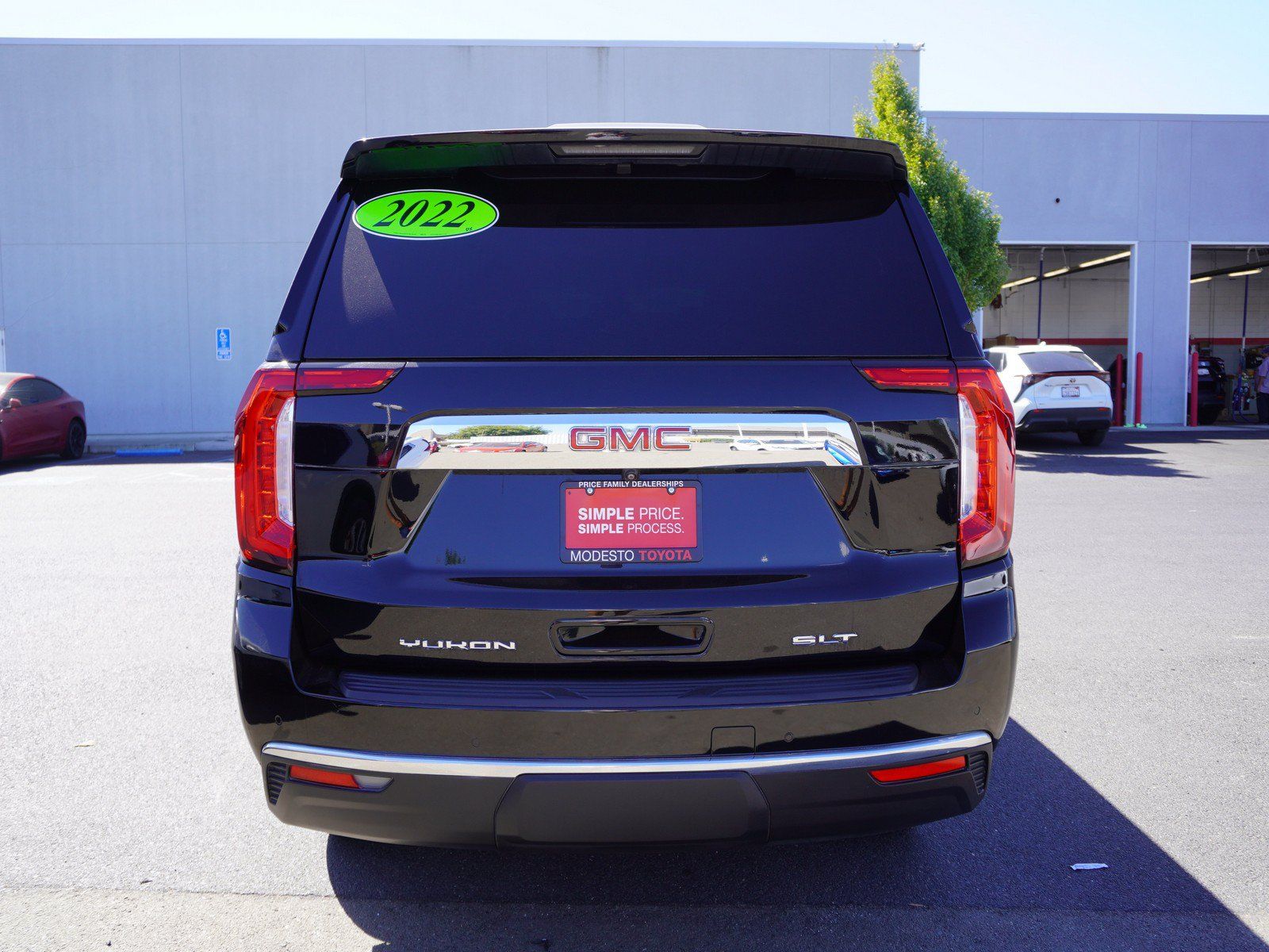 Used 2022 GMC Yukon XL SLT w/ SLT Premium Package AWD/4WD image 10