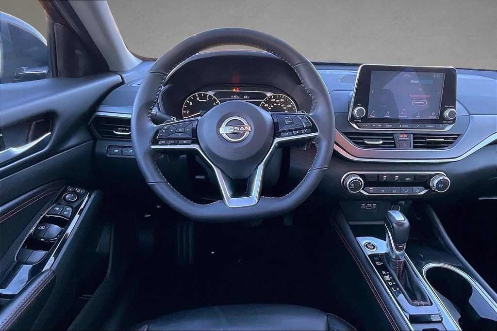 Used 2023 Nissan Altima 2.5 SR AWD/4WD image 9
