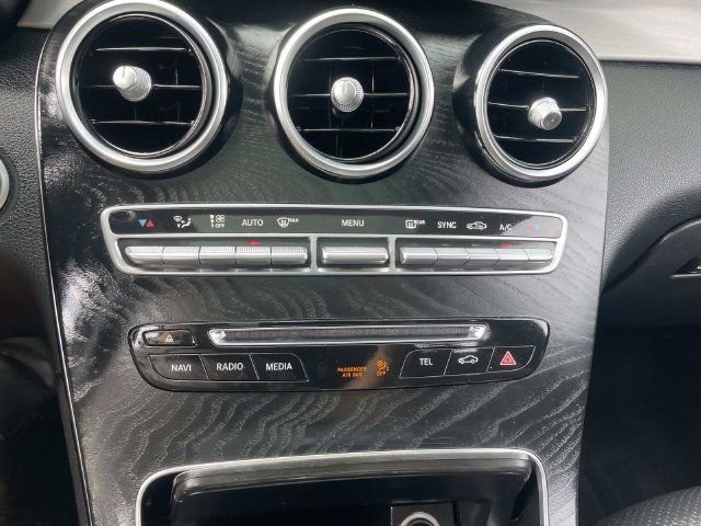 Used 2019 Mercedes-Benz GLC 300 4MATIC image 27