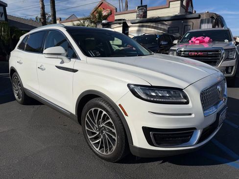 Used 2020 Lincoln Nautilus Reserve image 1