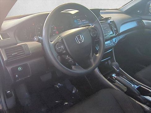 Used 2016 Honda Accord EX image 10