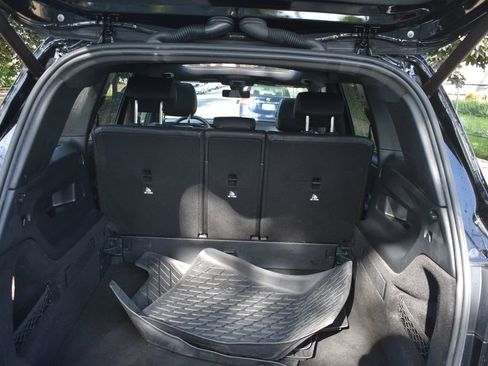 Used 2021 Mercedes-Benz GLB 250 4MATIC w/ Premium Package image 29