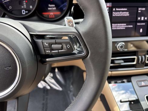 Certified 2026 Porsche Macan AWD/4WD image 28