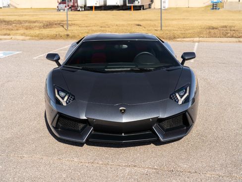 Used 2014 Lamborghini Aventador LP 700-4 image 2