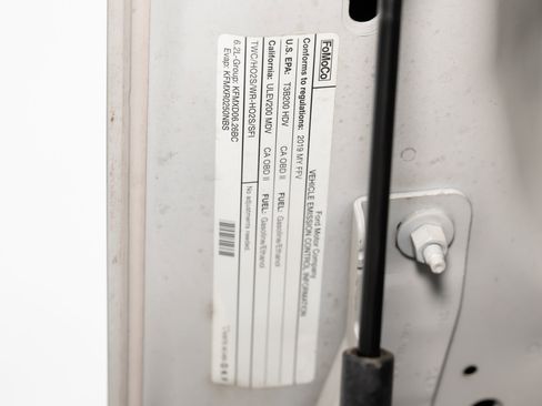 Used 2019 Ford F350 Lariat image 23