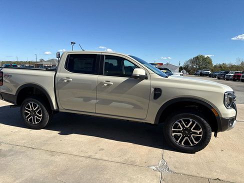 New 2025 Ford Ranger Lariat w/ FX4 Off-Road Package AWD/4WD image 4
