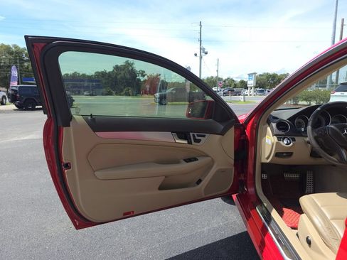 Used 2013 Mercedes-Benz C 250 Coupe image 9