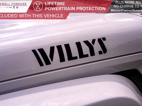 Used 2023 Jeep Gladiator Willys image 14