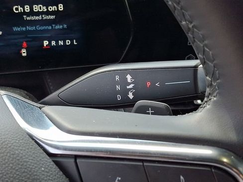 Used 2025 Chevrolet Equinox LT FWD image 11