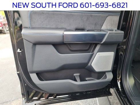 New 2025 Ford F250 Platinum image 29