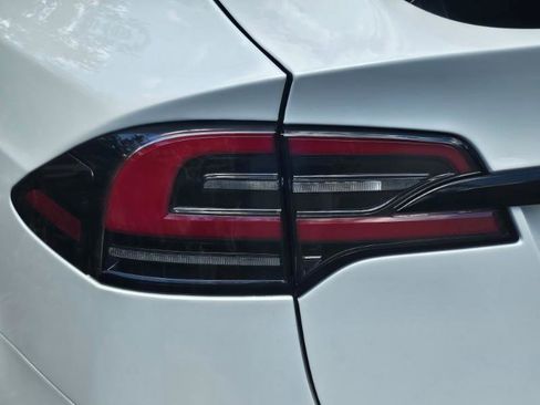 Used 2023 Tesla Model X AWD/4WD image 26