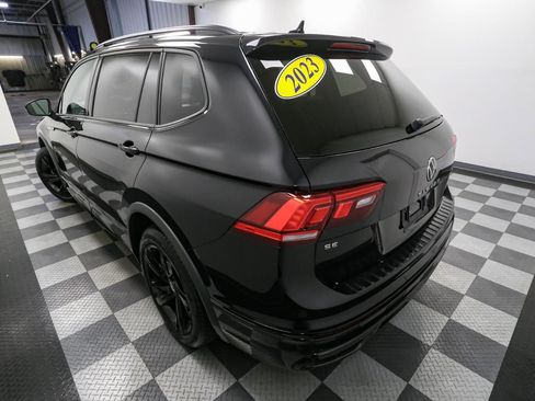 Used 2023 Volkswagen Tiguan SE R-Line AWD/4WD image 10