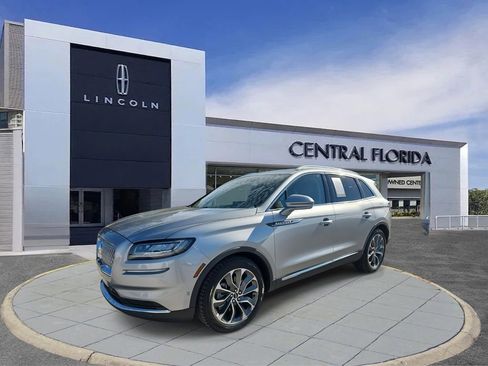 Used 2023 Lincoln Nautilus Reserve w/ Equipment Group 201A image 11