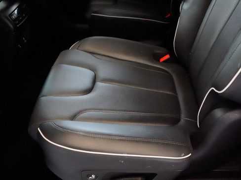 Used 2023 Hyundai Palisade Limited image 22