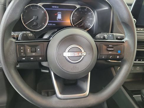 Used 2023 Nissan Rogue SV FWD image 15