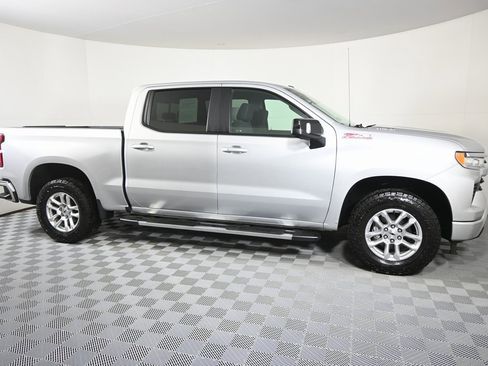 Used 2022 Chevrolet Silverado 1500 RST image 9