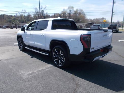 New 2025 GMC Sierra EV Denali image 7